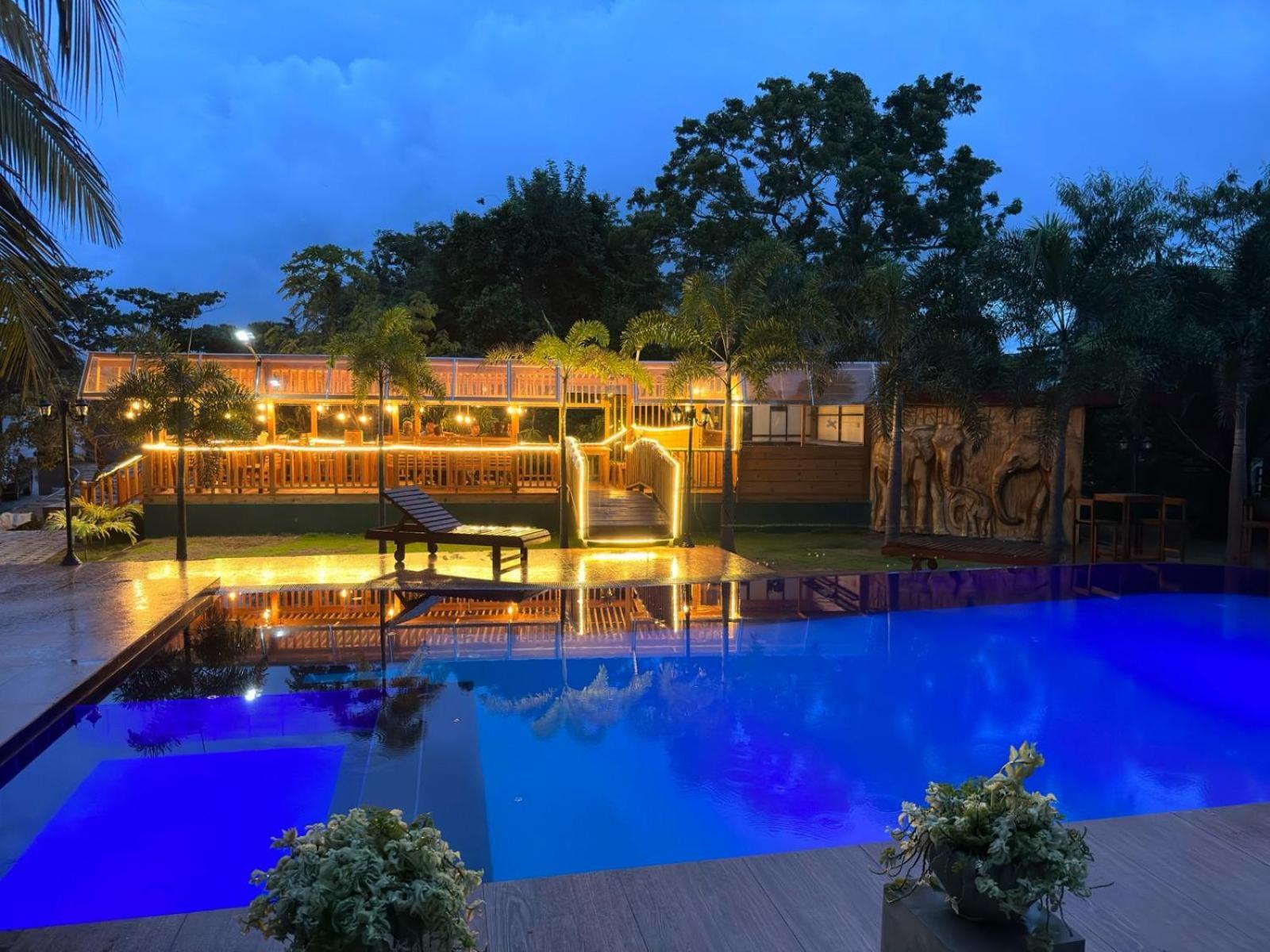 White Land City Hotel Dambulla Esterno foto