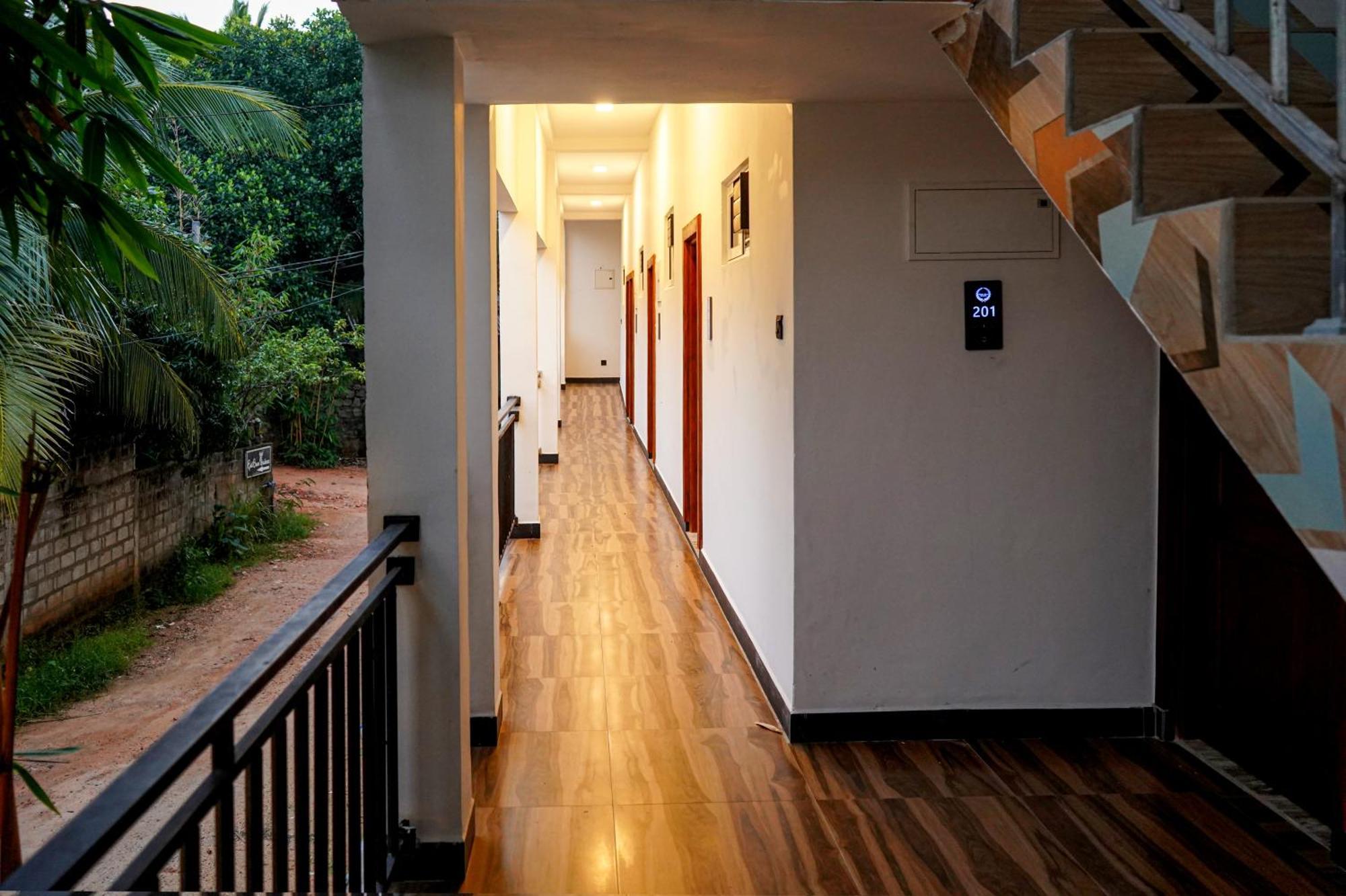 White Land City Hotel Dambulla Esterno foto