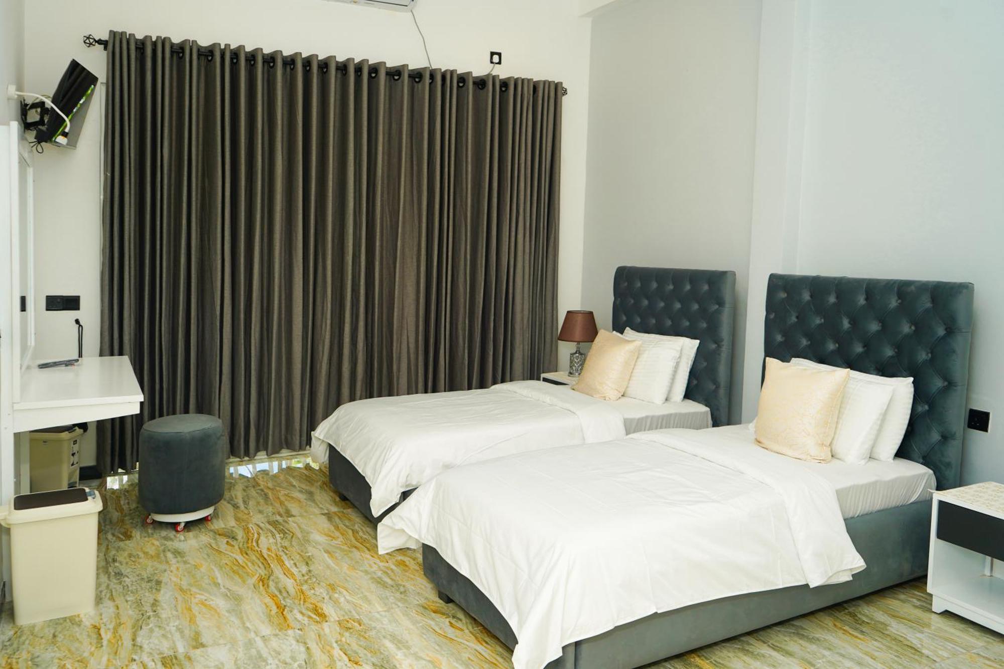 White Land City Hotel Dambulla Esterno foto
